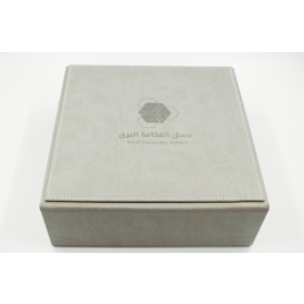 علبة هدايا لون رقم 2 حجم 4 ربع  علبة هدايا لون رقم 2 حجم 4 ربع